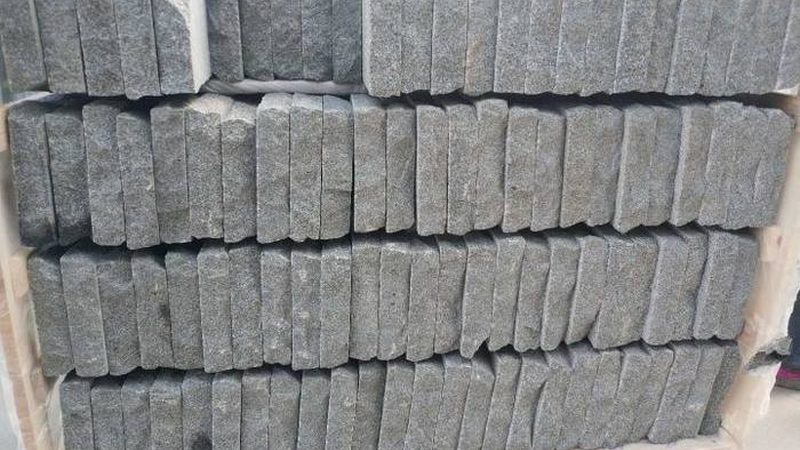 蘑菇石尺寸揭秘：一平方多少钱，选购要点全解析**
