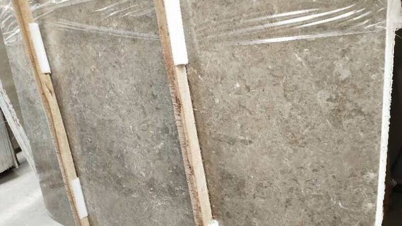 微晶石与岩板：材质解析与性能对比